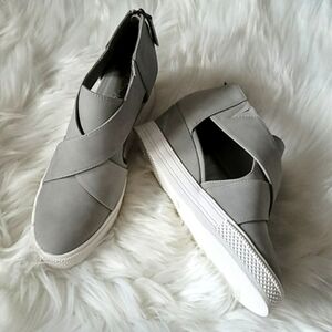 Jolimall gray wedge cutout shoes with back zip NWOT